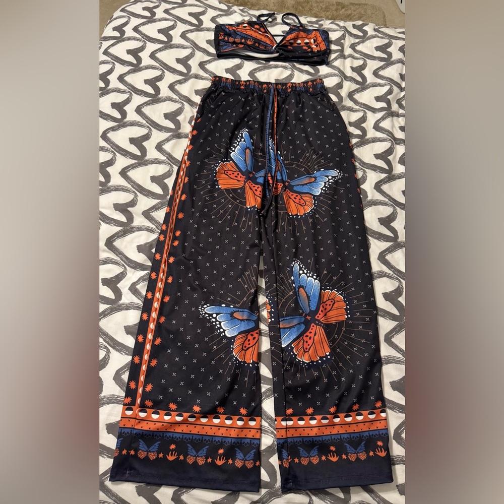 Elegant Butterfly Print Women's Set in Black and Orange